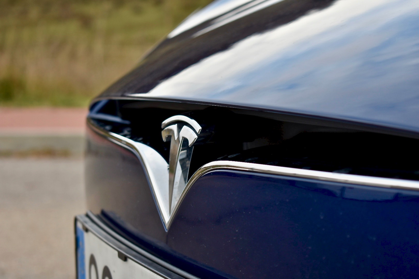 Logo Tesla - El Tesla Model 3 Standard Plus llega a España con 415 km de autonomía