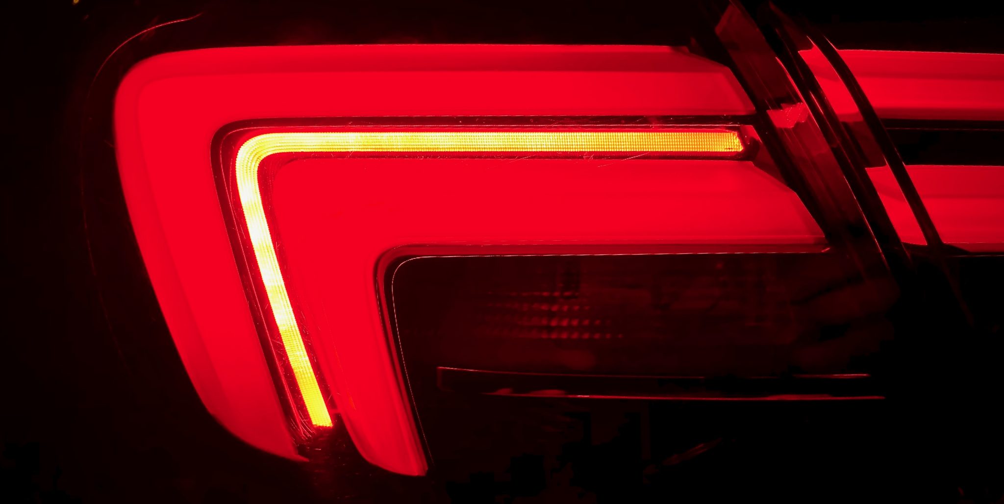 Luz trasera izquierda - Opel Insignia Grand Sport 1.6 CDTI 136 CV