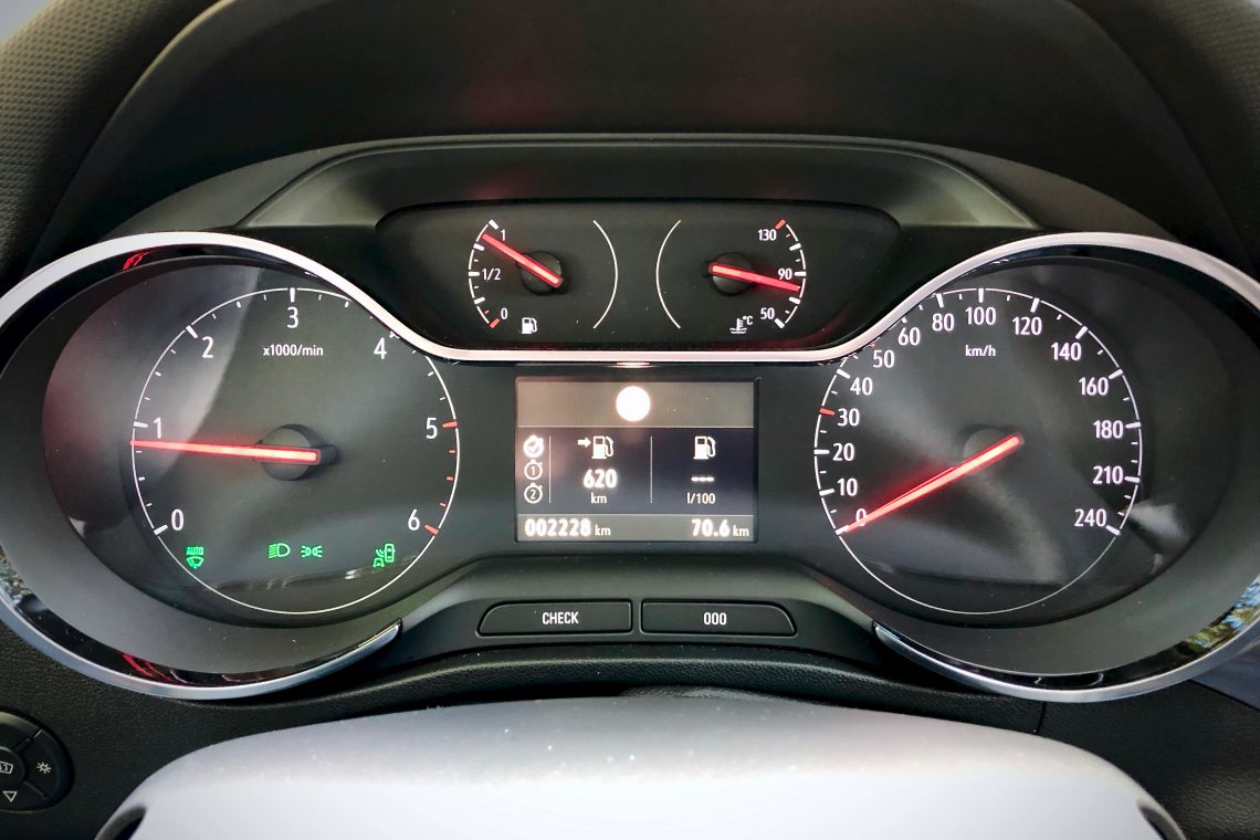 Opel Crossland X Innovation 1.5 ECOTECD 102 CV Taco%CC%81metro 1140x760 - Opel Crossland X Innovation 1.5 ECOTECD 102 CV