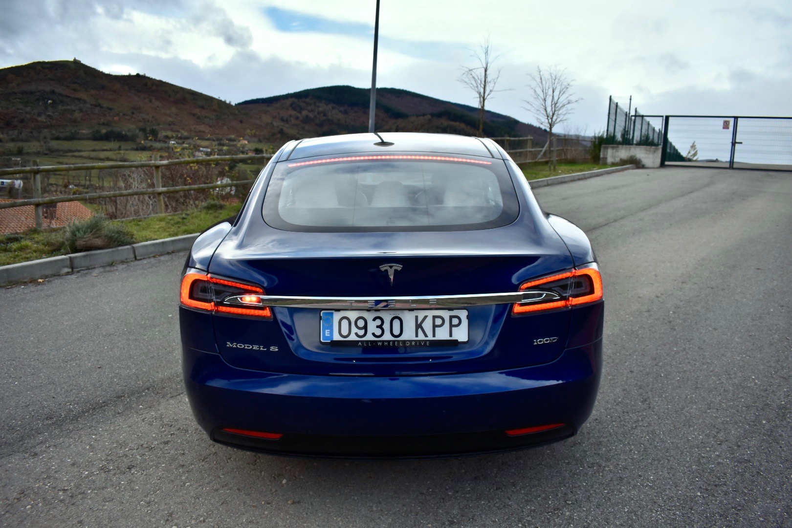 Trasera - Tesla Model S 100D y nuestro viaje de 1.000 km