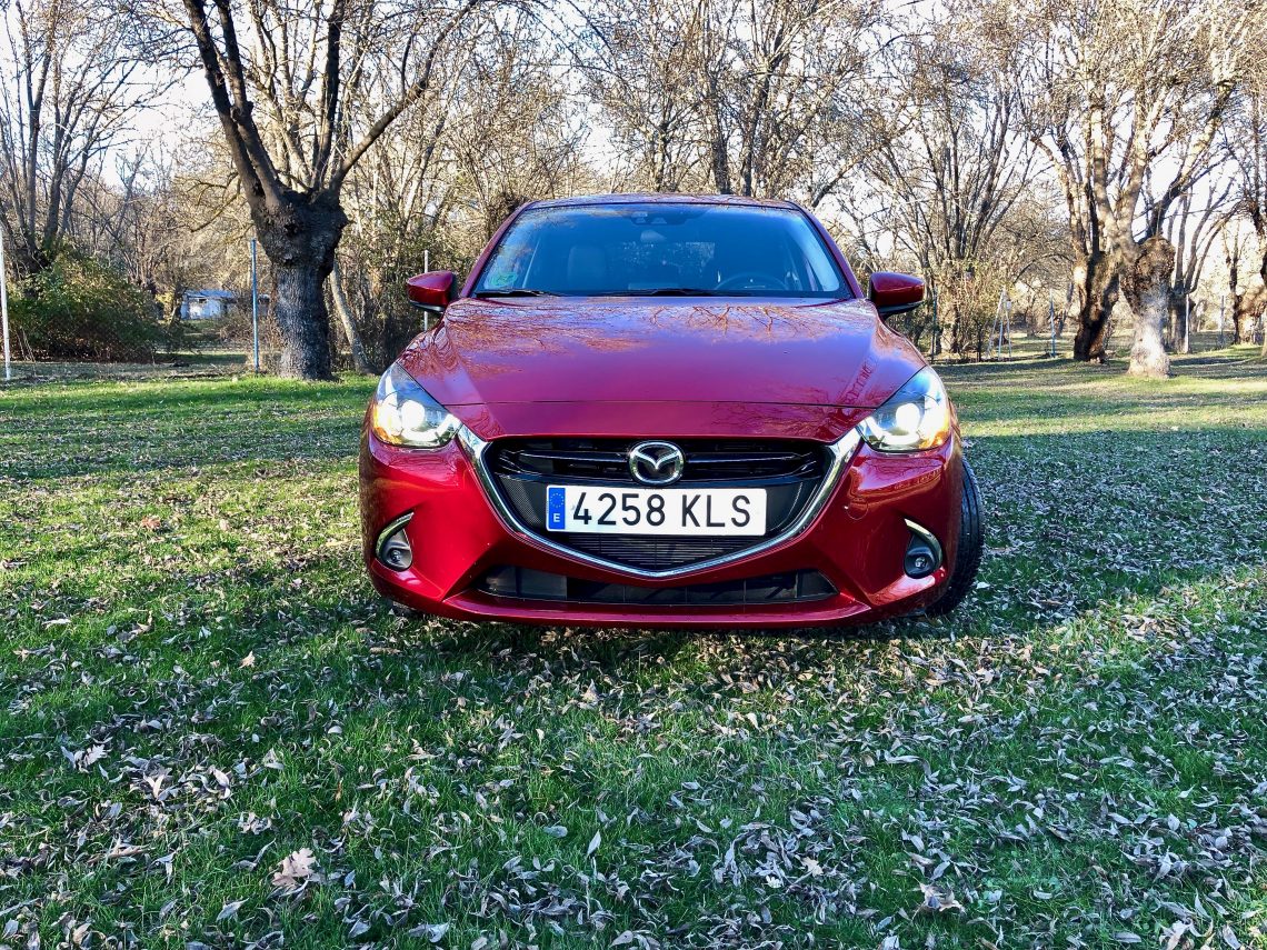 Mazda2 Zenith 1.5 Skyactiv-G 90 CV Disen%CC%83o frontal 1140x855 - Mazda2 Zenith 1.5 Skyactiv-G 90 CV