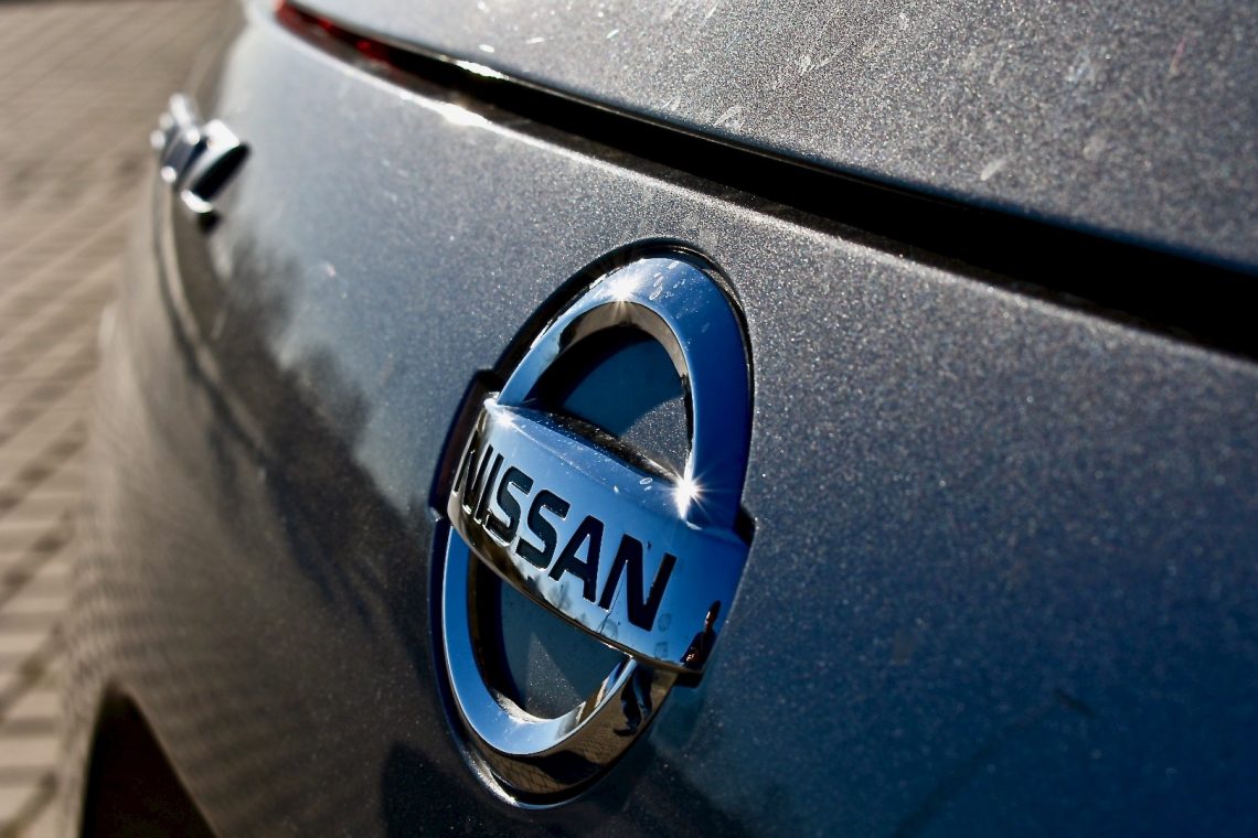 Logo Nissan 370z 1140x760 - Nissan 370z GT roadster con 328 CV y cambio manual