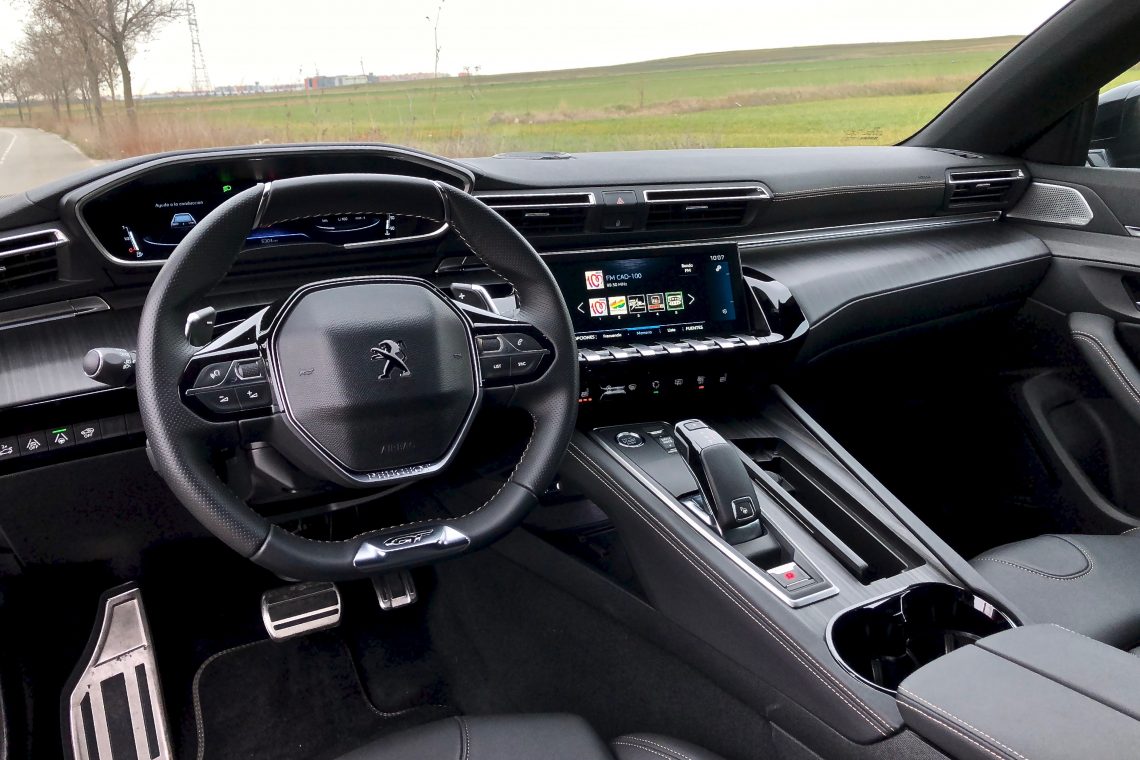 Peugeot 508 GT: Viene para quedarse Puesto de conduccio%CC%81n Peugeot 508 GT 1140x760 - Peugeot 508 GT: Viene para quedarse