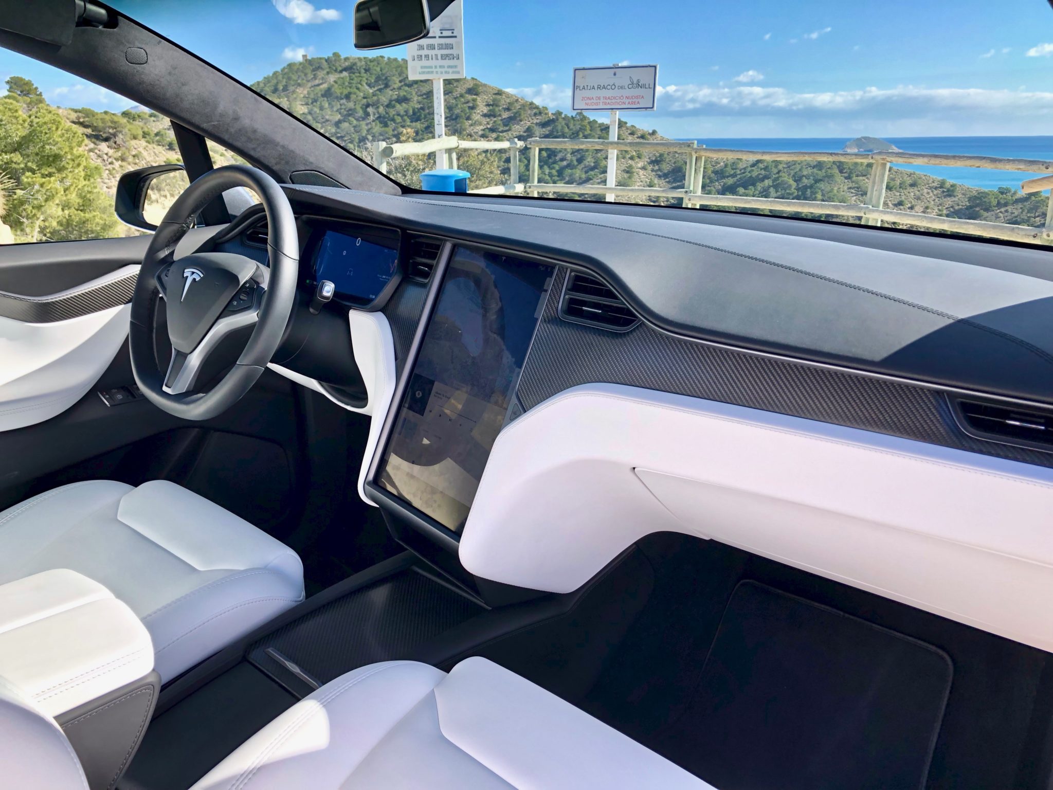 Interior derecho salpicadero Tesla Model X 100D - Tesla model X 100D: No es cualquier SUV