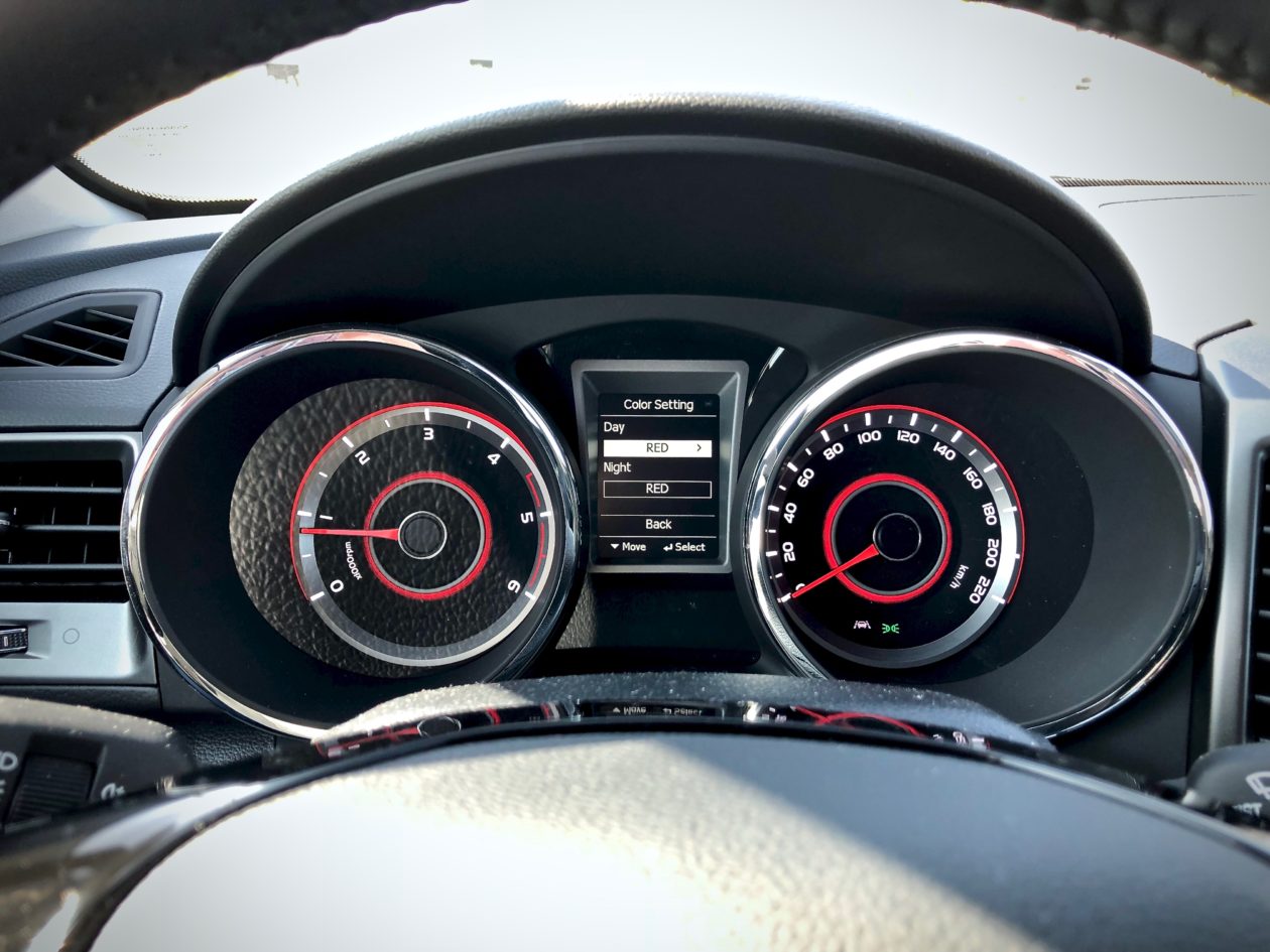 SsangYong XLV D16T Limited con ADAS Taco%CC%81metro Rojo 1260x945 - SsangYong XLV D16T Limited con ADAS