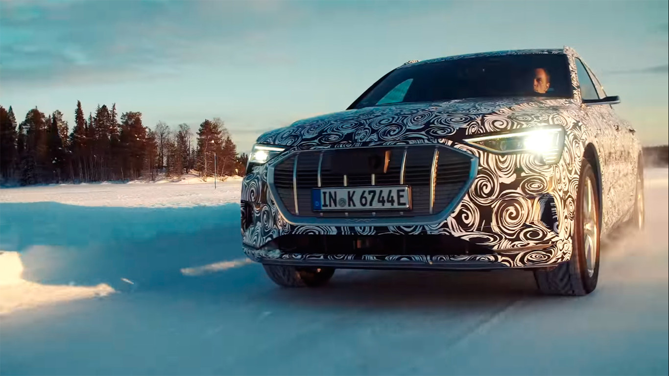 Frontal Izquierdo e tron sportback - El Audi e-tron Sportback, se deja ver por primera vez en vídeo