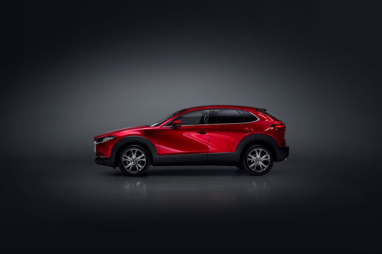 Mazda CX 30 at 2019GIMS 11 1260x840 - Mazda completa su gama con el nuevo Mazda CX-30
