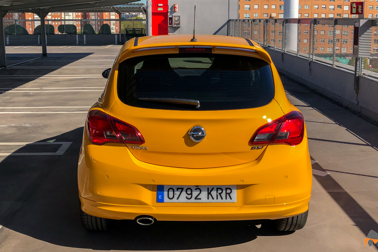 Trasera Opel Corsa GSI 1260x840 - Opel Corsa GSi: un juguete para pasarlo bien