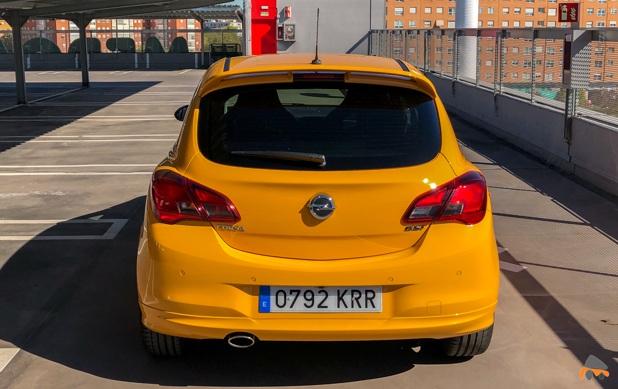 Trasera Opel Corsa GSI - Opel Corsa GSi: un juguete para pasarlo bien