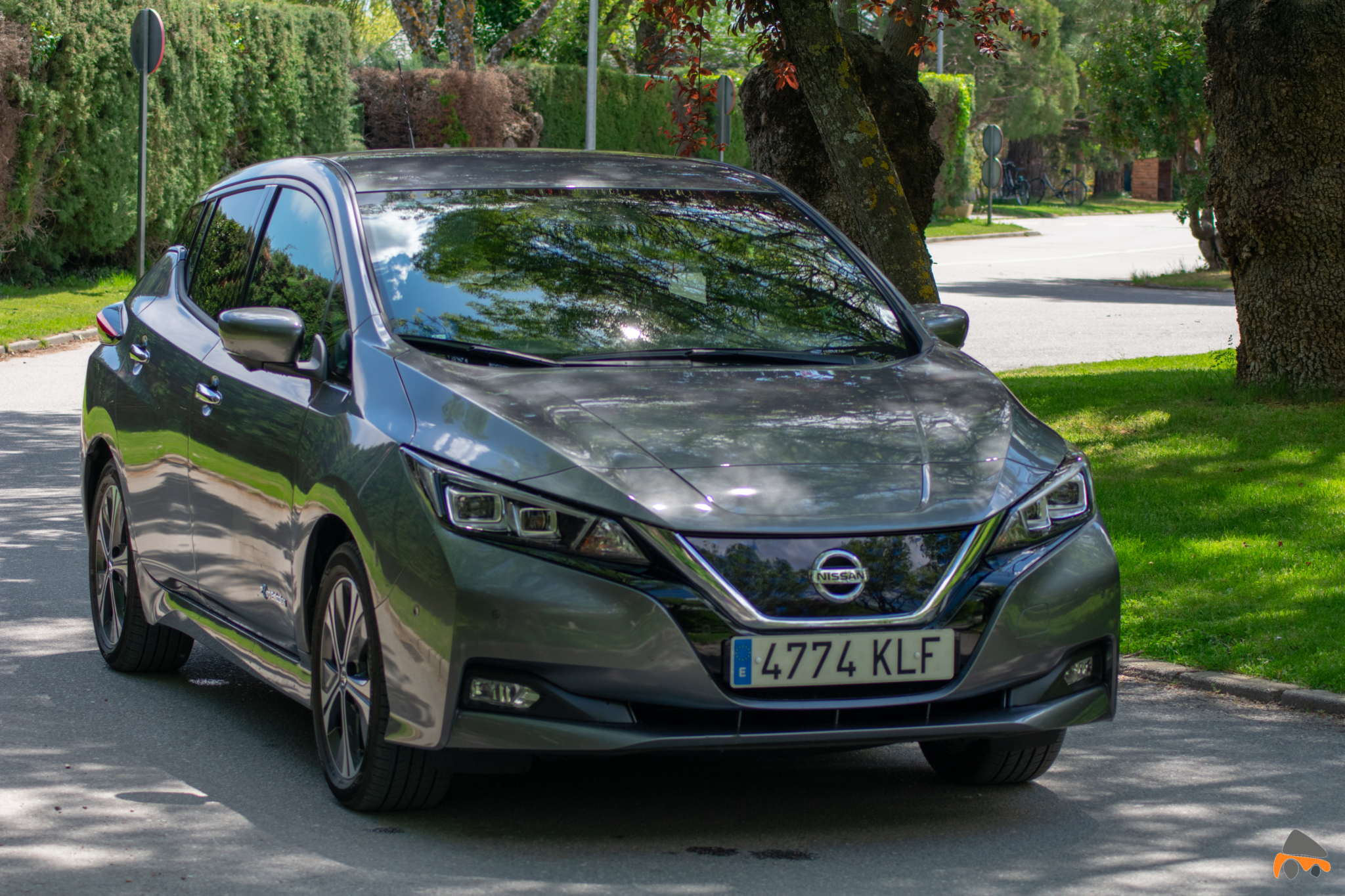 Frontal derecho Nissan Leaf - Una semana usando un Nissan Leaf como vehículo principal