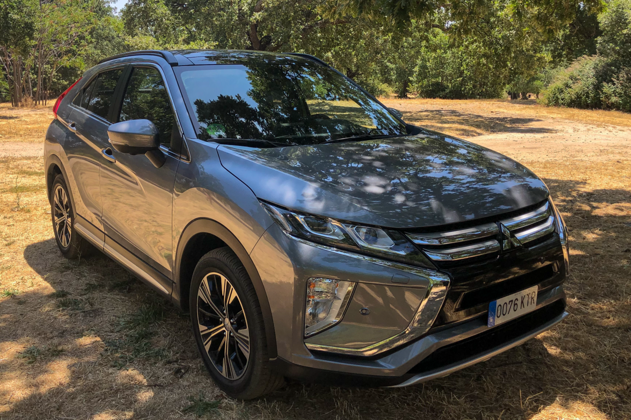 Frontal-lateral-derecho-mitsubishi-eclipse-cross