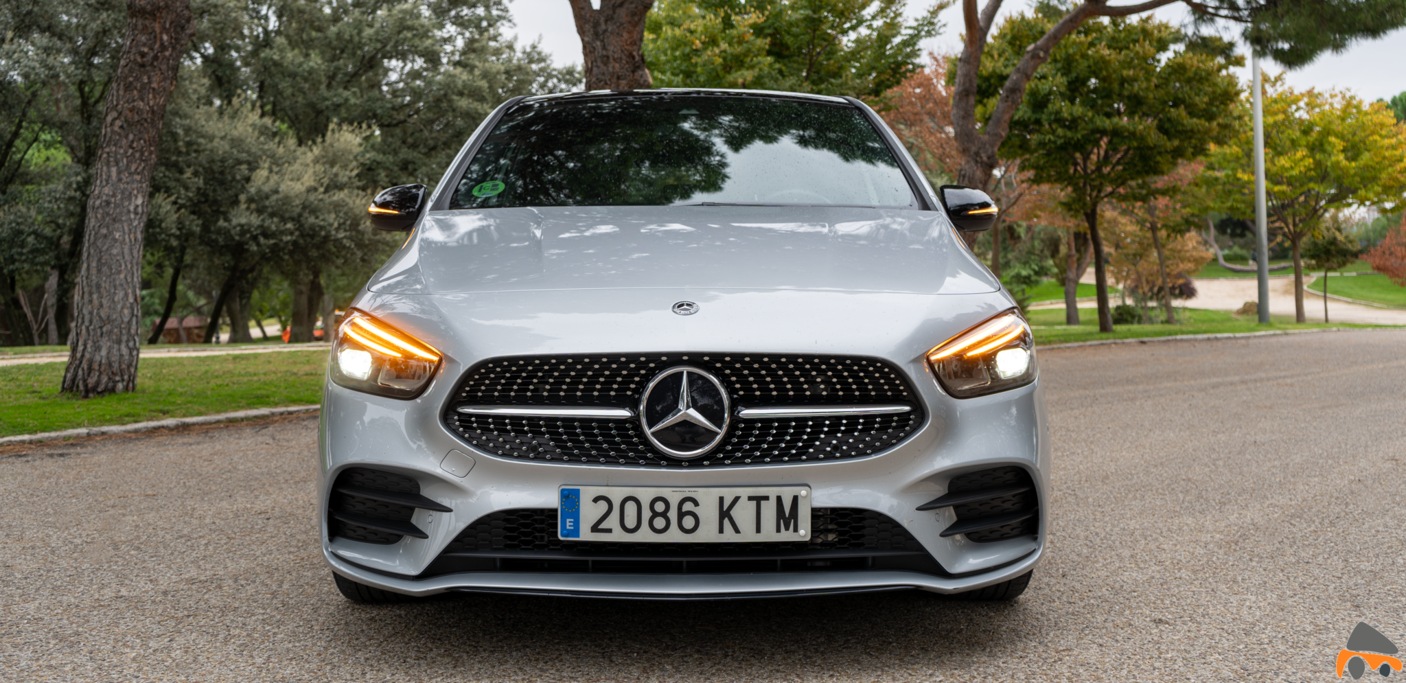 Frontal Mercedes Clase B 200d AMG Line