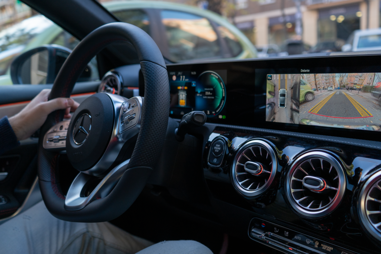 Camaras pantalla Mercedes-Benz Clase A Sedan