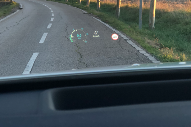 Head-Up-Display pantalla Mercedes-Benz Clase A Sedan