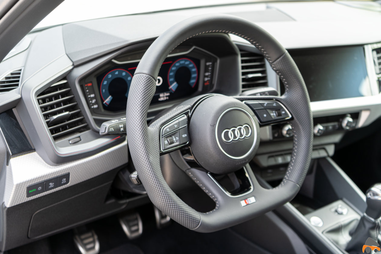 Puesto-de-conduccion-Audi-A1-Sportback-25-TFSI