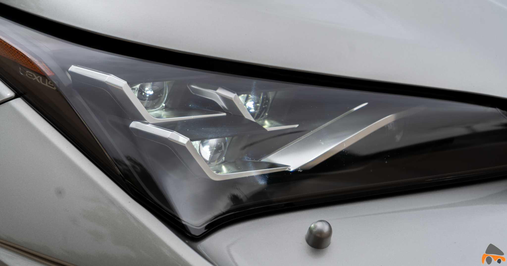 Faros delanteros Lexus NX 300h F-Sport