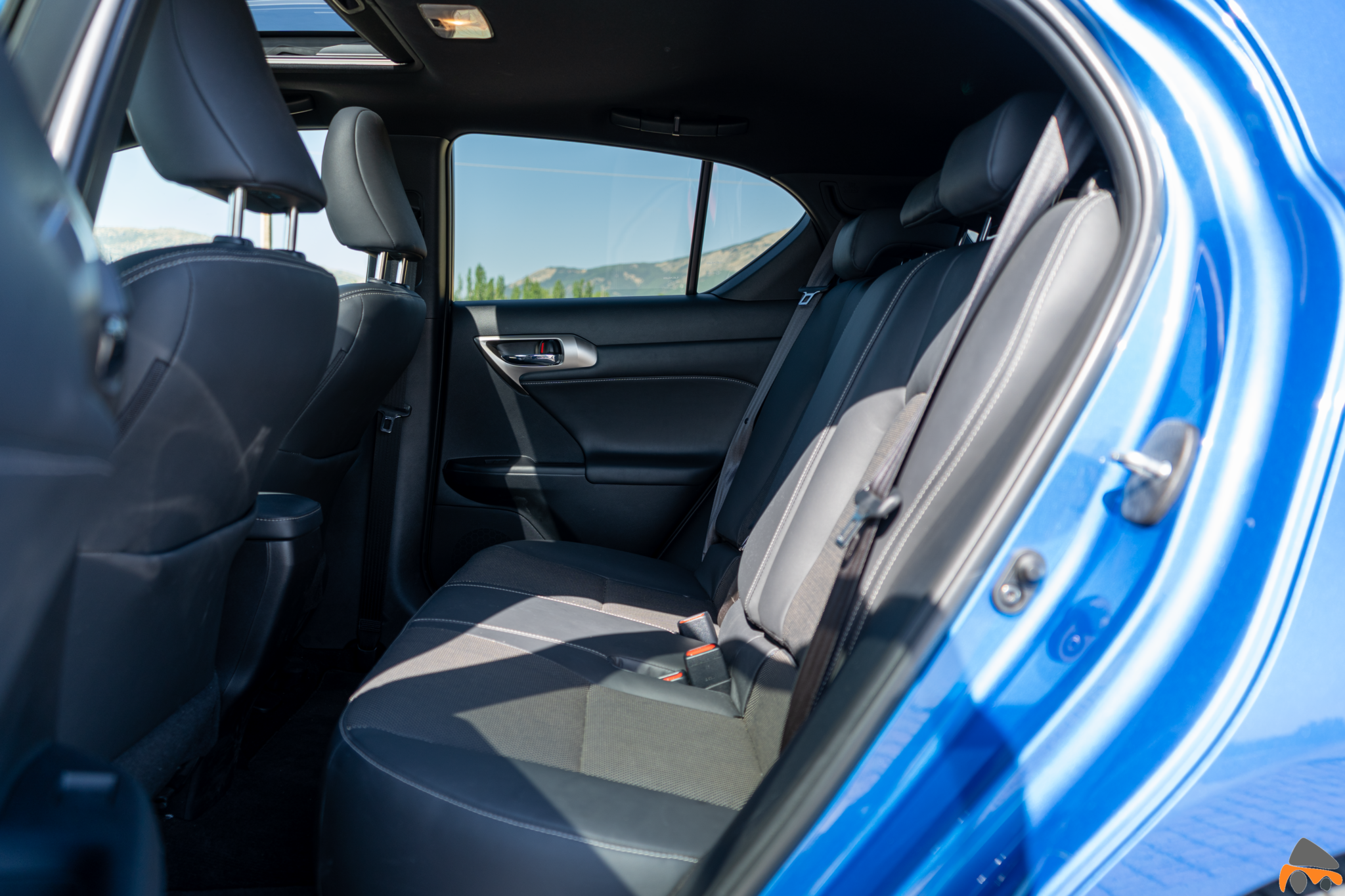Plazas traseras vista izquierda Lexus CT 200h - Prueba Lexus CT 200h 2019: Un compacto híbrido de lujo
