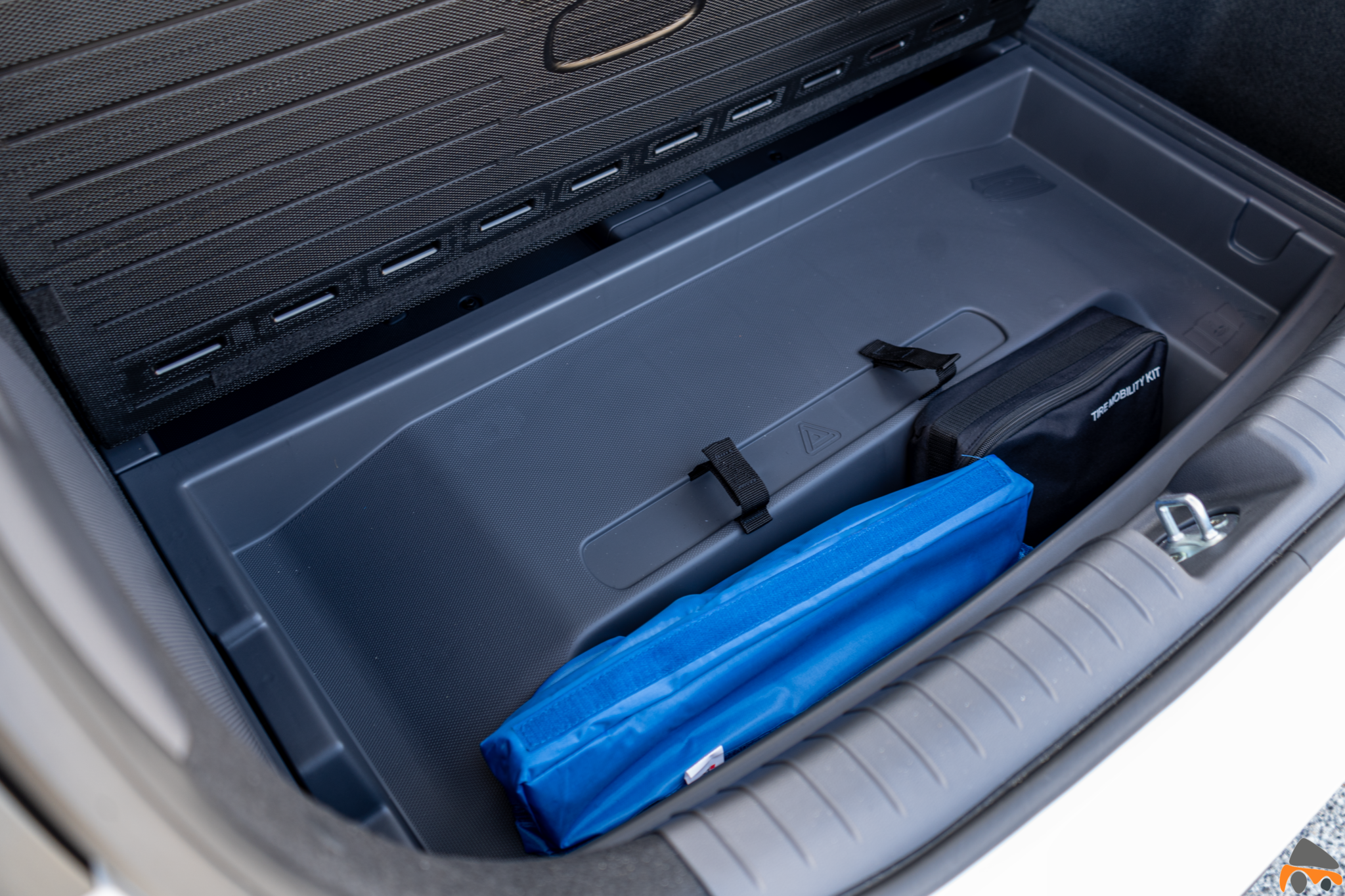 Doble fondo maletero Hyundai Ioniq Electrico - Prueba Hyundai Ioniq EV 2020: Un referente para la movilidad eléctrica