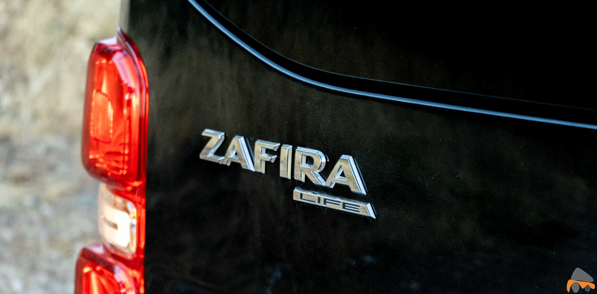 Logo Opel Zafira Life - Prueba Opel Zafira Life 2020: El compañero perfecto para viajar