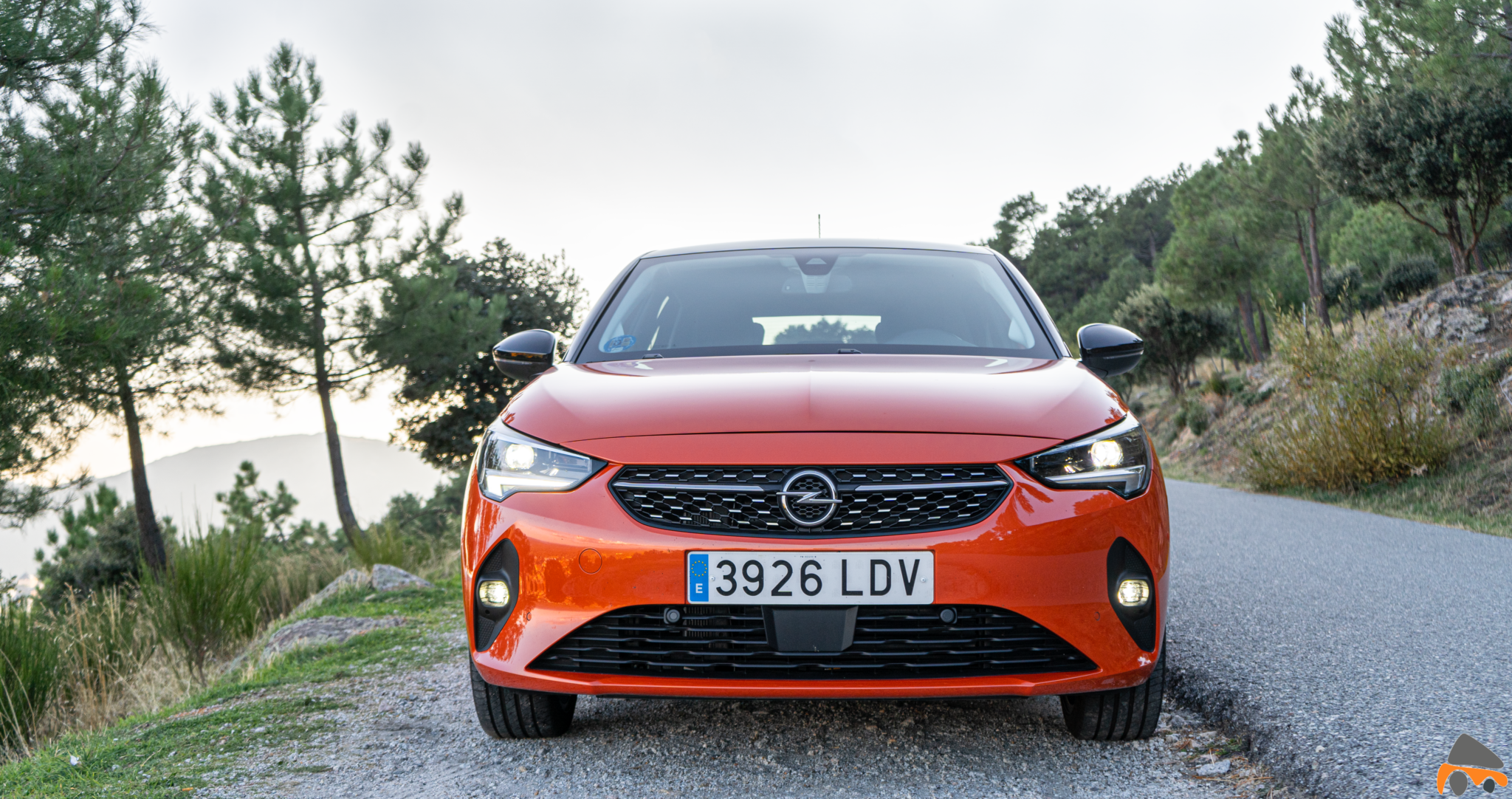 Frontal Opel Corsa e - Prueba Opel Corsa-e 2020: El primer coche eléctrico de Opel tiene 136 CV y 280 km reales de autonomía