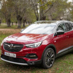 Frontal lateral izquierdo Opel Grandland X Hybrid4