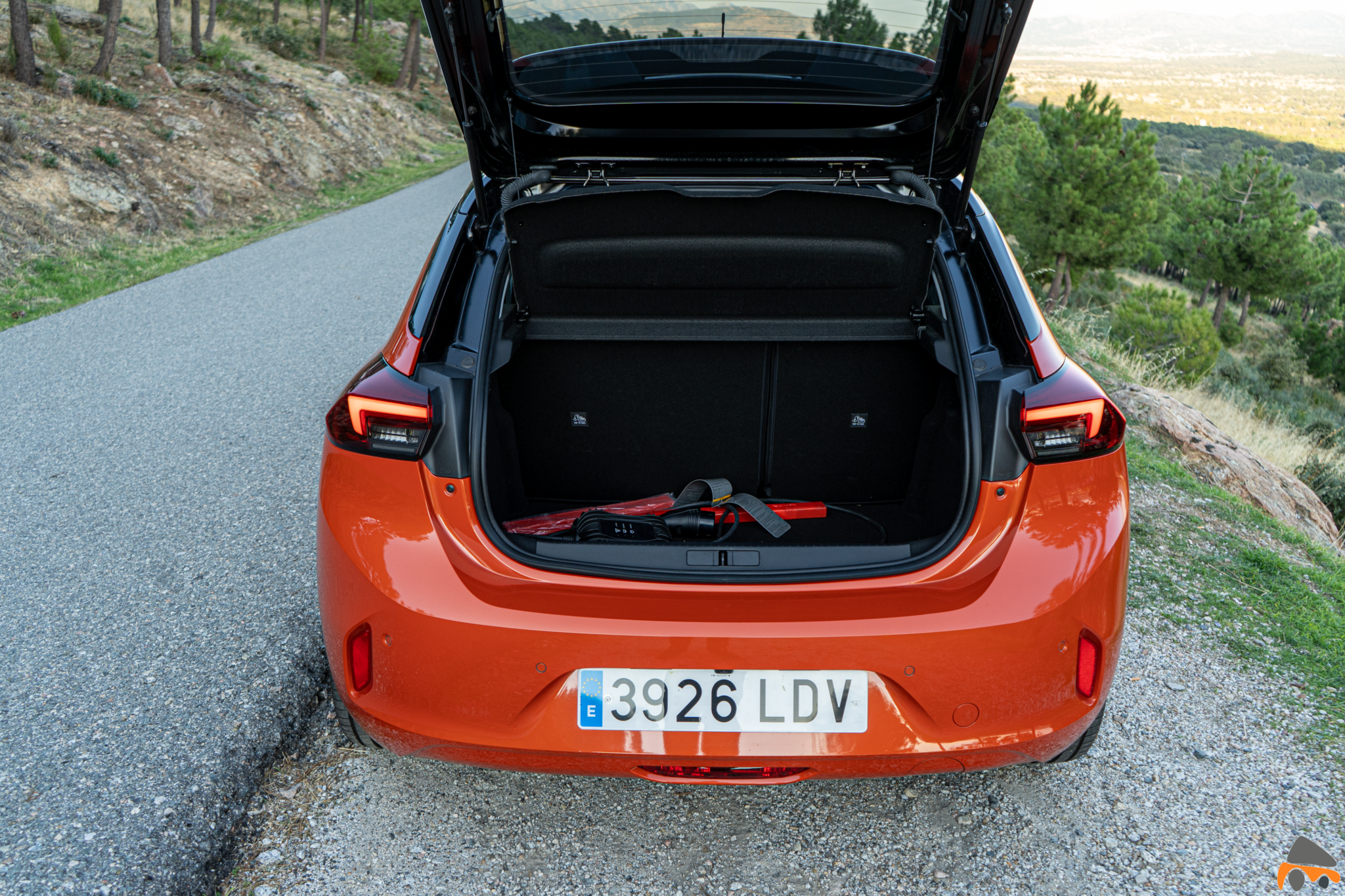 Maletero Opel Corsa e - Prueba Opel Corsa-e 2020: El primer coche eléctrico de Opel tiene 136 CV y 280 km reales de autonomía