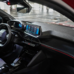 Salpicadero vista derecha Peugeot e 208 150x150 - Prueba del Peugeot e-208 GT 2020: Un eléctrico con mucho carácter