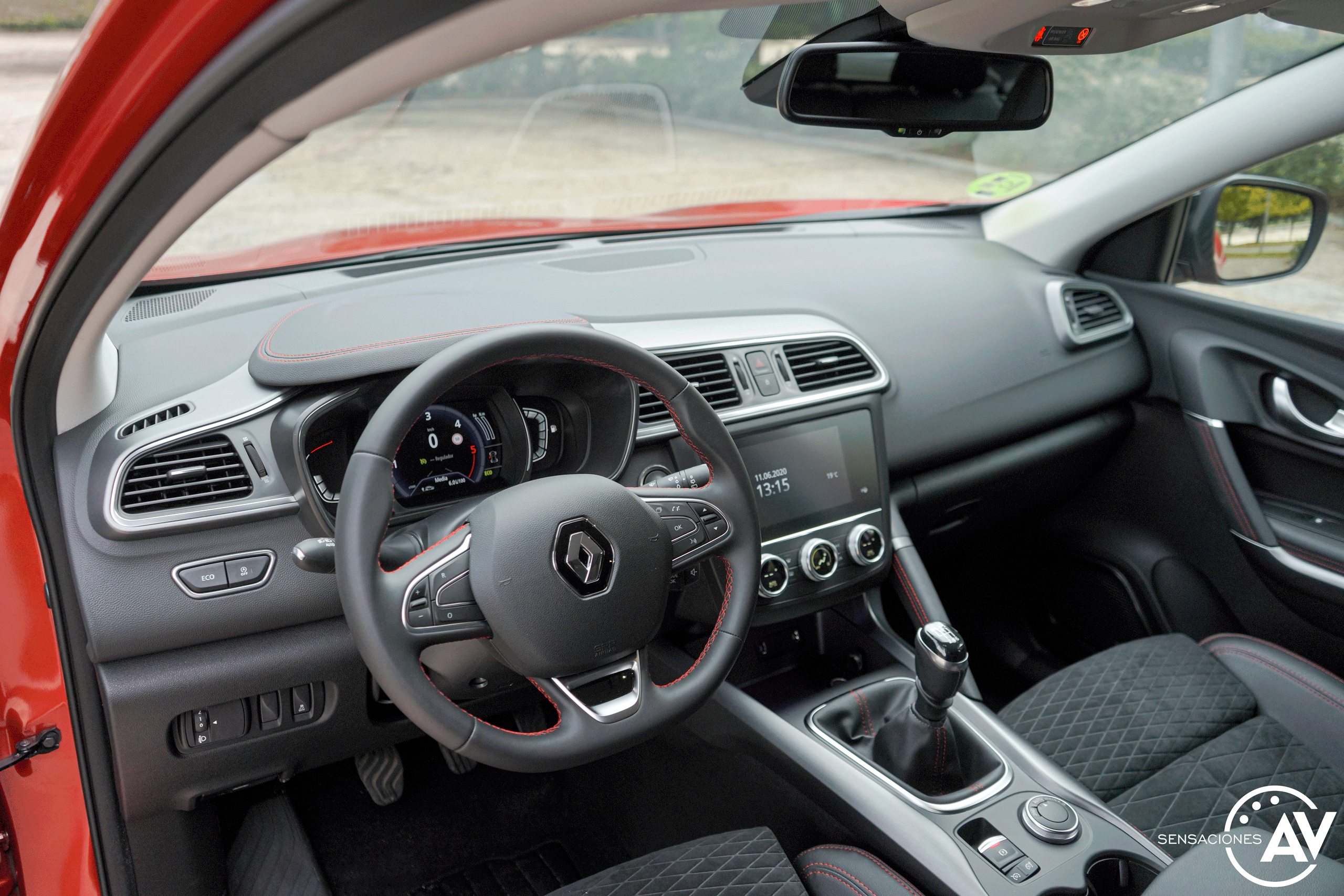 Salpicadero vista lateral izquierda Renault Kadjar Black Edition