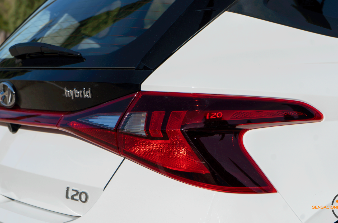 Faro trasero derecho Hyundai i20 1280x845 - Prueba Hyundai i20 2021: ¿Evolución o revolución?