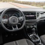 Salpicadero vista trasera izquierda Volkswagen T Roc 150x150 - Prueba Volkswagen T-Roc Advance Style 110 CV: ¿Un Killer del Golf?