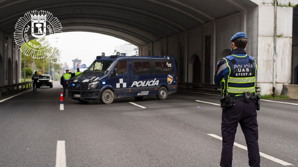 control policia madrid 3434 - Restricciones de movilidad en el puente de San José 2021