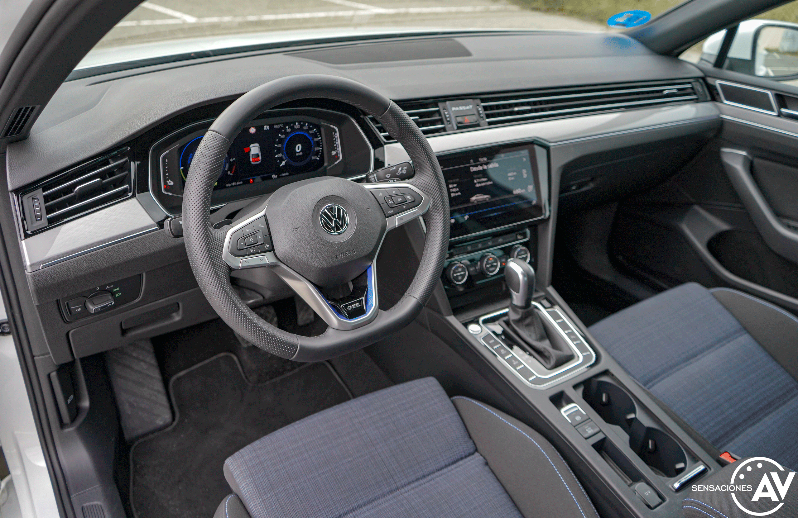Salpicadero vista delantera izquierda Volkswagen Passat GTE
