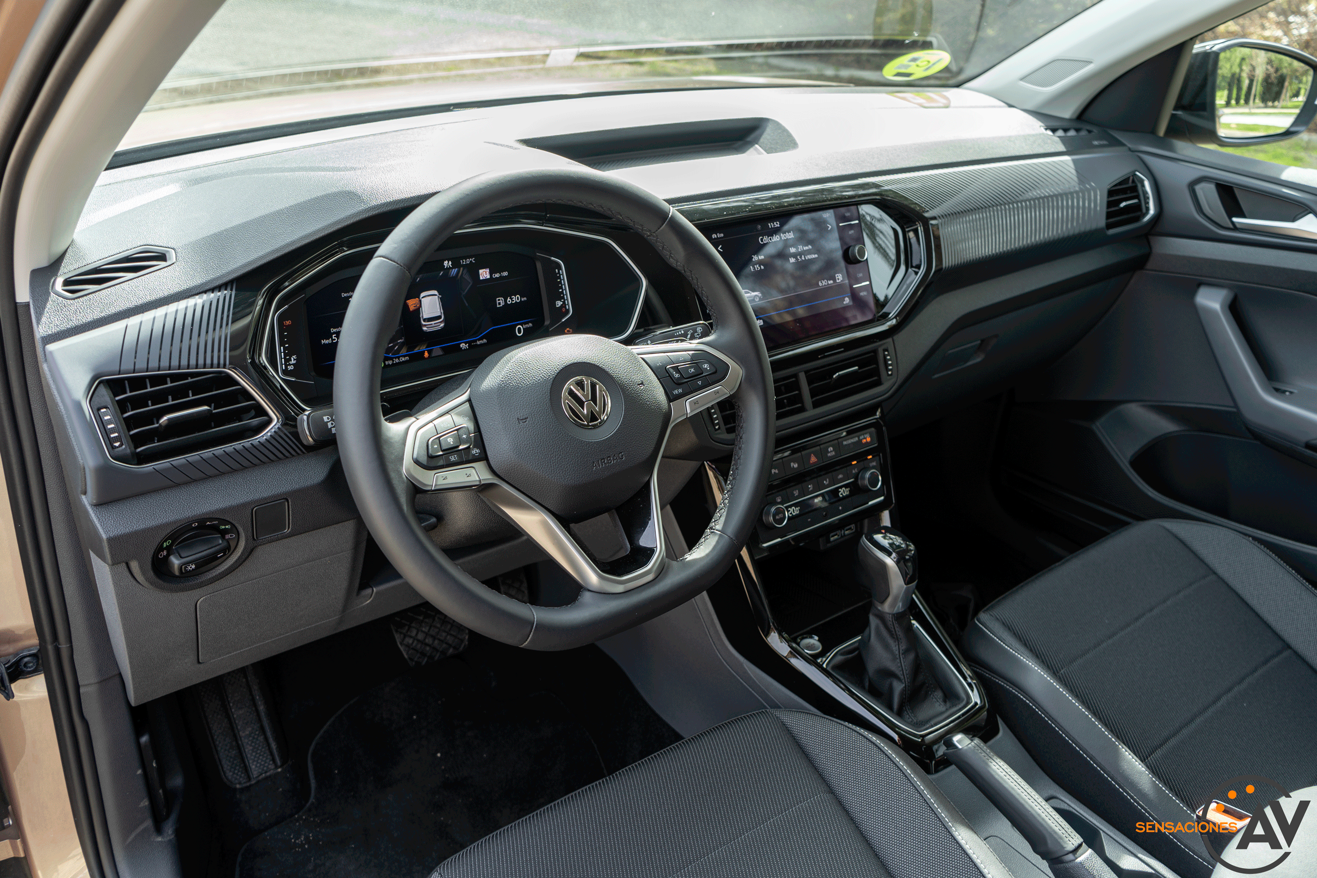 Salpicadero vista izquierda Volkswagen T Cross - Prueba Volkswagen T-Cross Sport 110 CV DSG: Un B-SUV premium para el pueblo