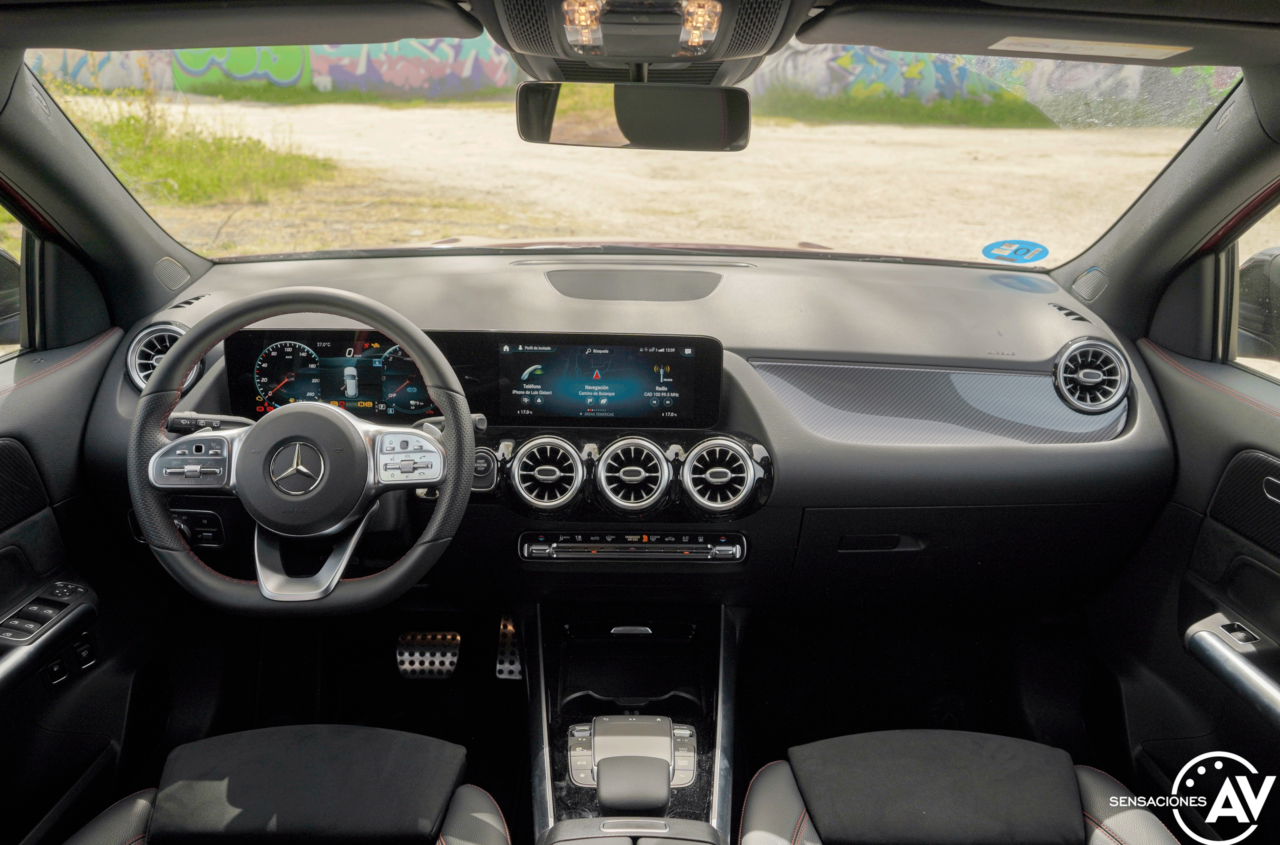 Salpicadero vista frontal Mercedes GLA 250e PHEV 1280x845 - Prueba Mercedes-Benz GLA 250 e: Una gran evolución