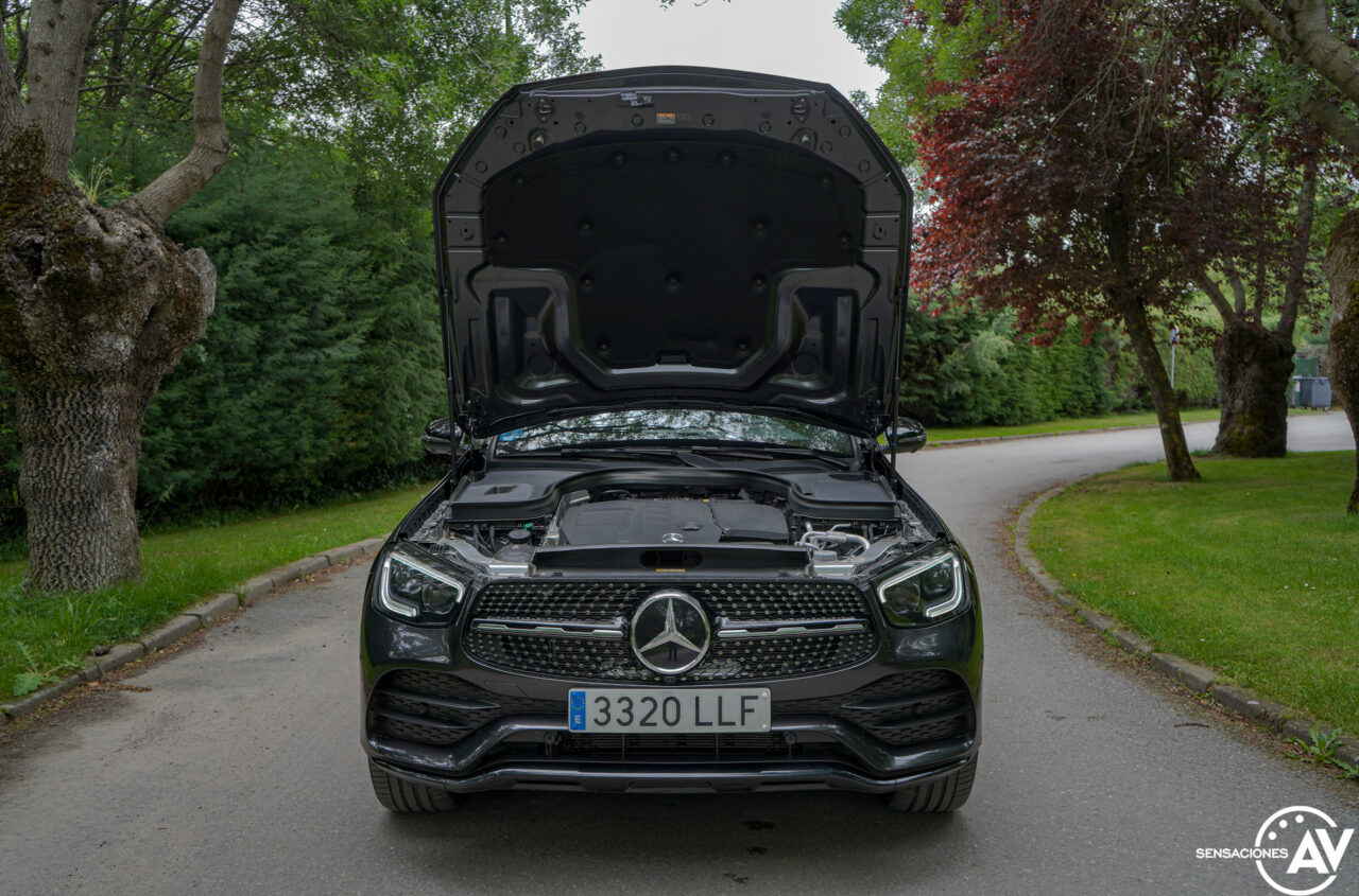 Capo abierto al maximo Mercedes Benz GLC 300de 1280x845 - Prueba Mercedes-Benz GLC 300de 4Matic: Un SUV familiar, híbrido enchufable y diésel ¿Una buena combinación?