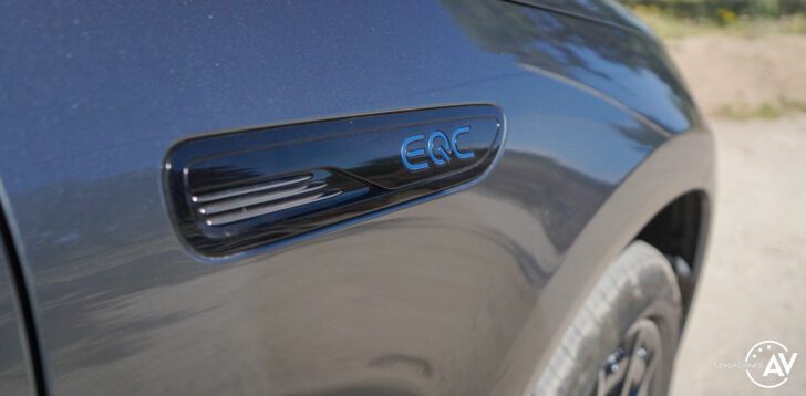 Logo EQC aleta derecha Mercedes EQC e1628959612649 728x358 - Prueba Mercedes-Benz EQC 400 4Matic: El SUV eléctrico de Mercedes que destaca por su confort y por su tecnología