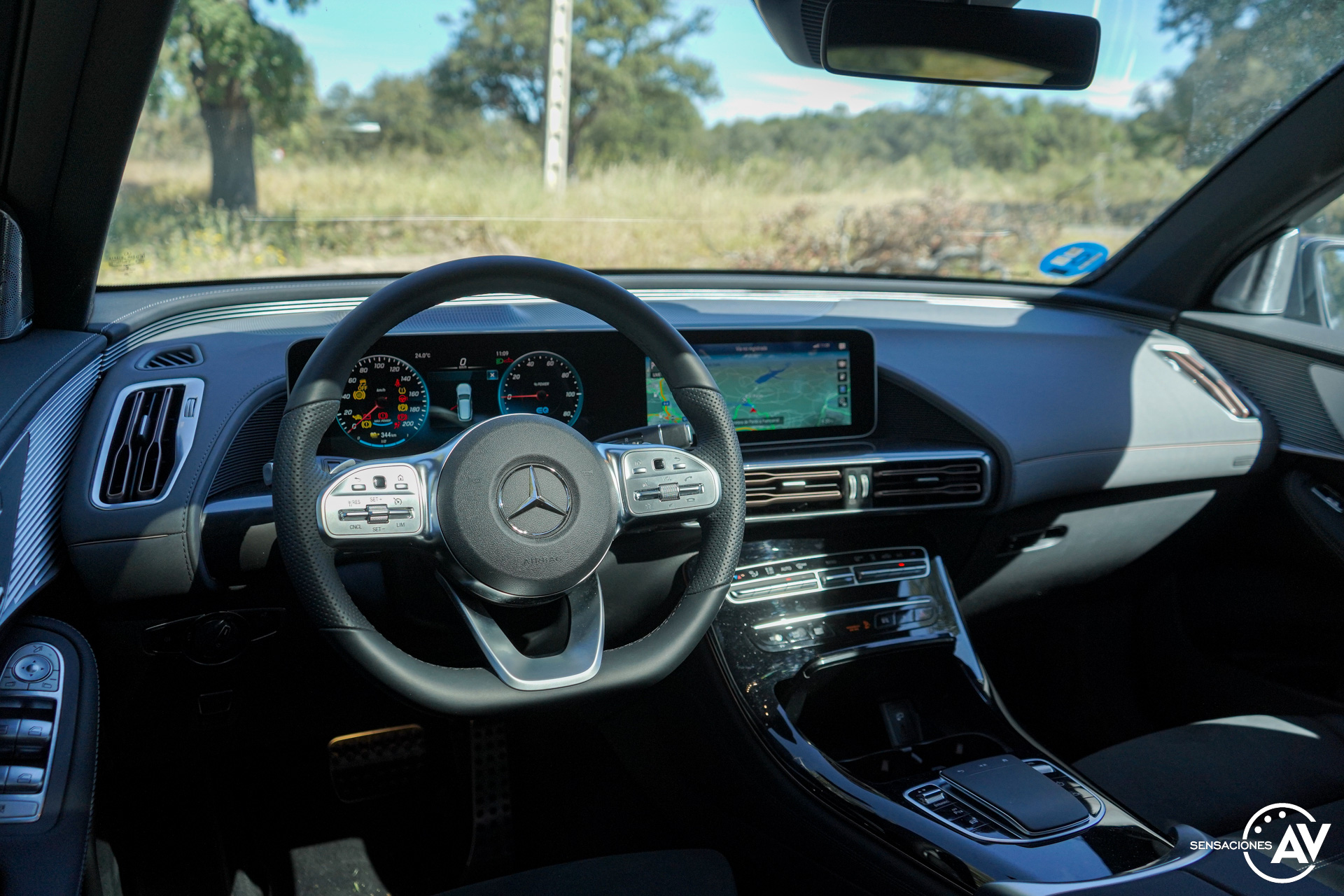 Salpicadero vista trasera izquierda Mercedes-Benz EQC 400 4Matic