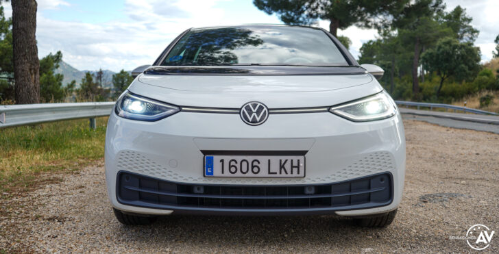 Frontal cerca Volkswagen ID3 728x371 - Prueba Volkswagen ID.3 Pro 2021: Una nueva era eléctrica