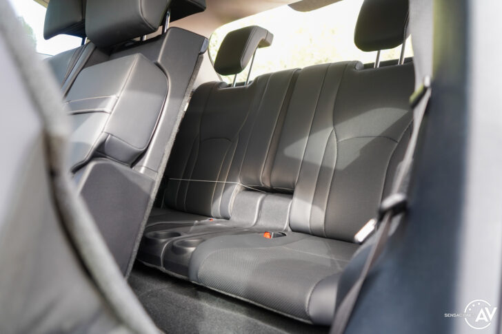 Tercera fila de asientos Lexus RXL 728x485 - Prueba Lexus RX 450hL Executive 2021: ¿El SUV de lujo más cómodo con 7 plazas?