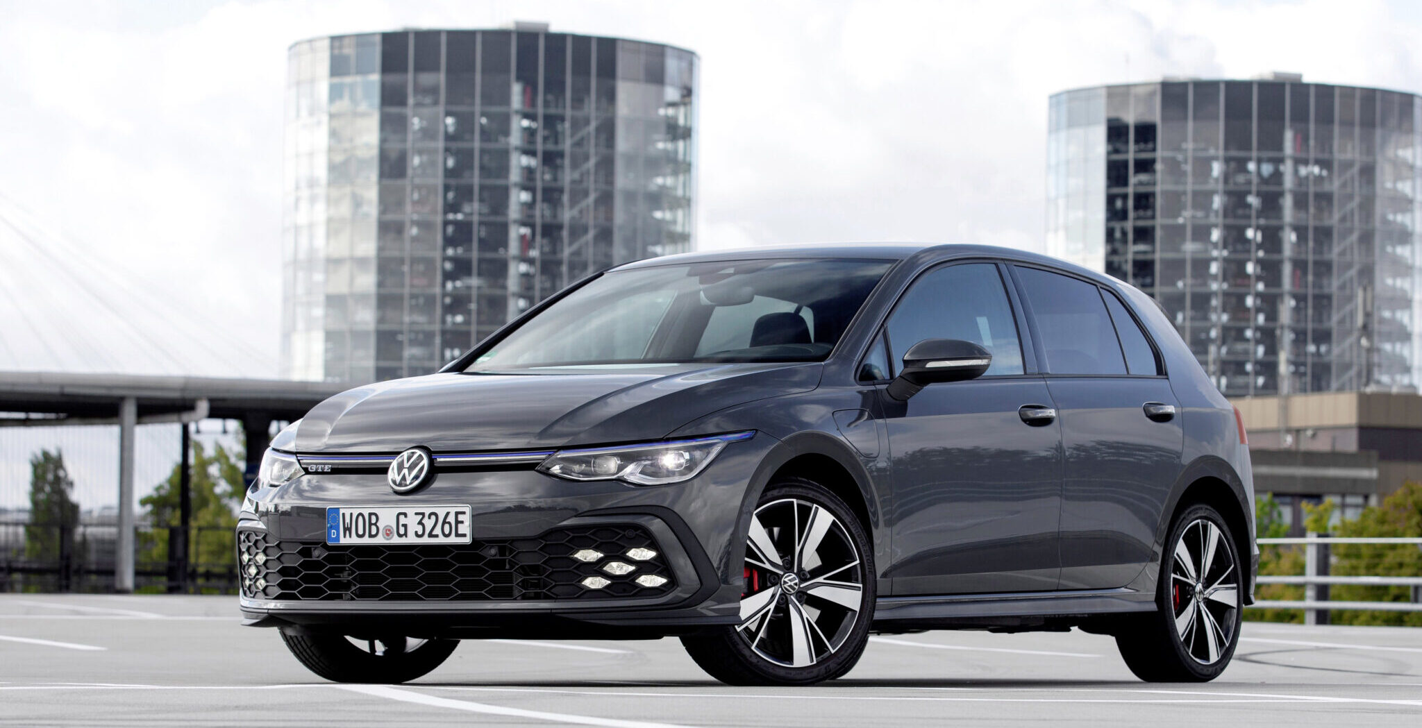 Frontal izquierdo Volkswagen Golf GTE 2021