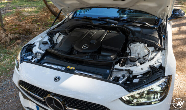 Motor Mercedes clase C 220d Estate 728x432 - Prueba Mercedes-Benz Clase C Estate 2021: Un nuevo rey con mucha tecnología