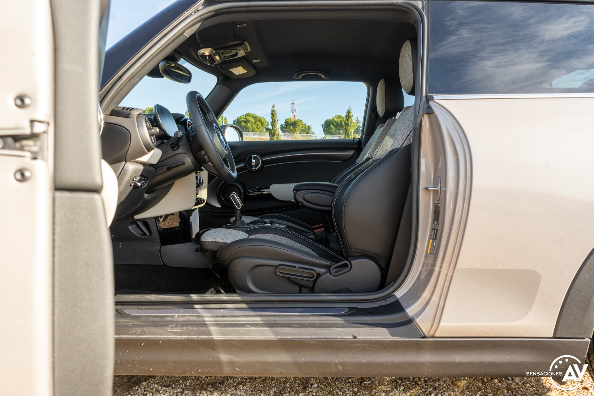 Plazas delanteras vista izquierda Mini Cooper SE - Prueba MINI Cooper SE 2021: 100% MINI, 100% eléctrico