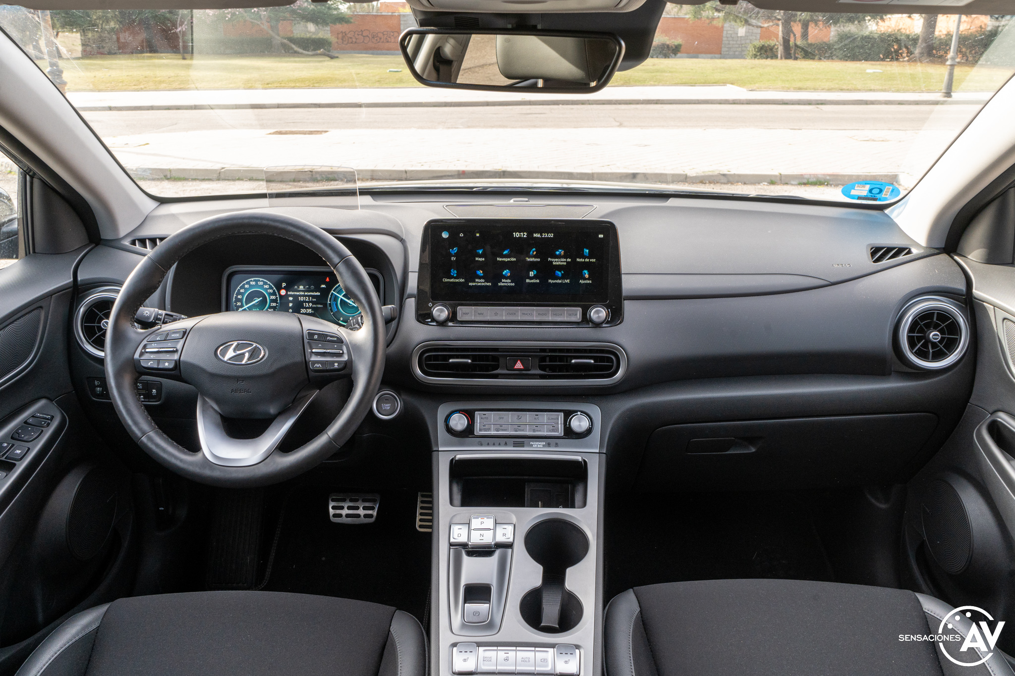 Salpicadero vista frontal Hyundai Kona eléctrico 2022 Style