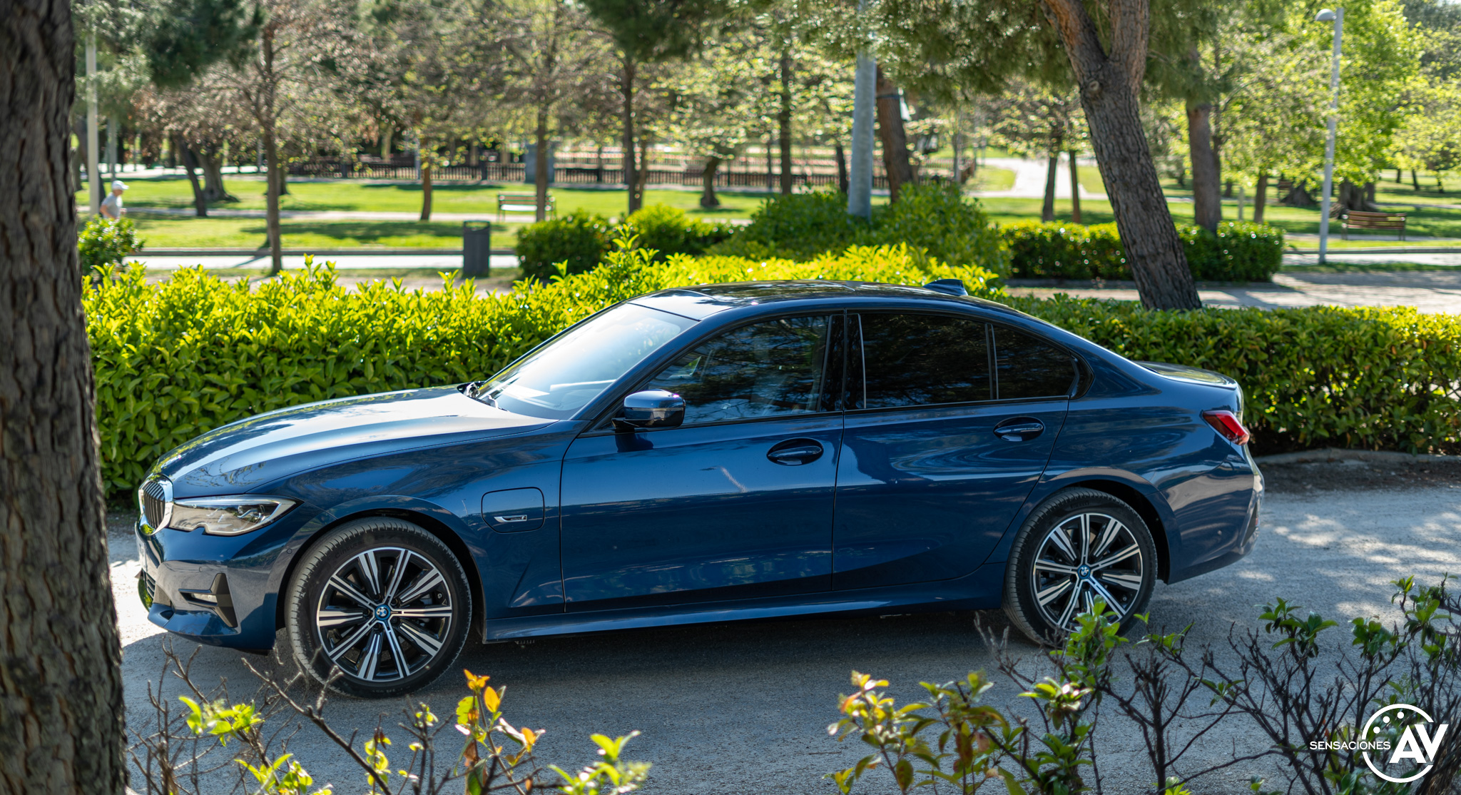 BMW 320e: la versión híbrida enchufable de acceso, más asequible, para el Serie  3